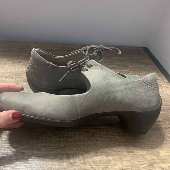 Ecco Sculptured Gray Lace Up Heeled Leather Pump Shoes - Picture 8 of 11